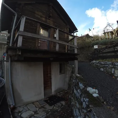 Mini Chalet *