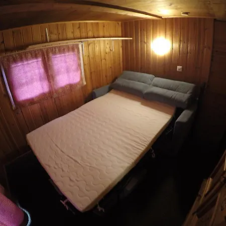 Mini Chalet 木屋 Salgesch